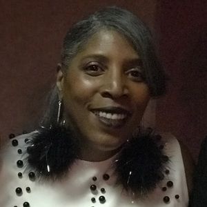 Meet your Posher, Thea